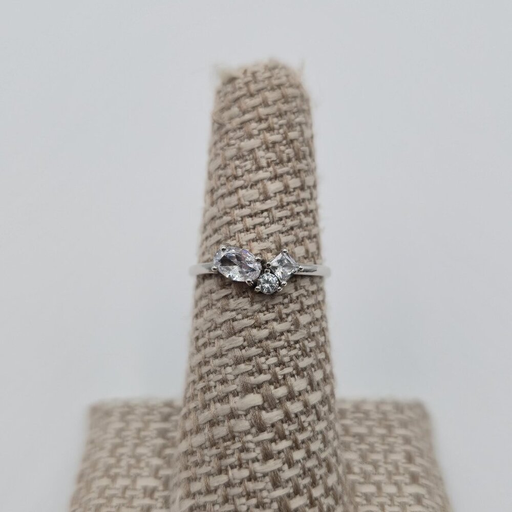 Size 6 Sterling Silver Triple Abstract Cluster Of CZ Gems Ring A4351